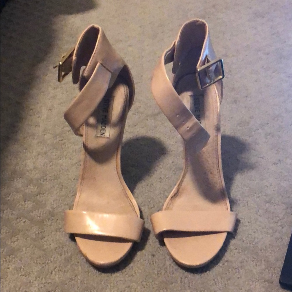 Steve Madden heels with buckle